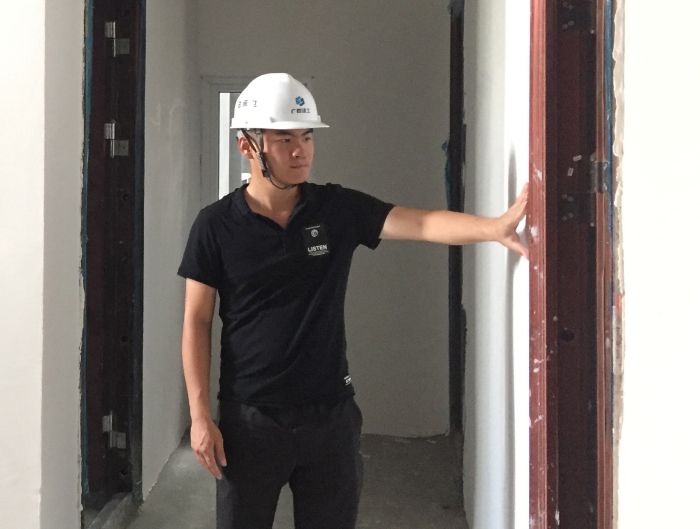 2在项目现场对楼层施工情况进行查抄1.jpg