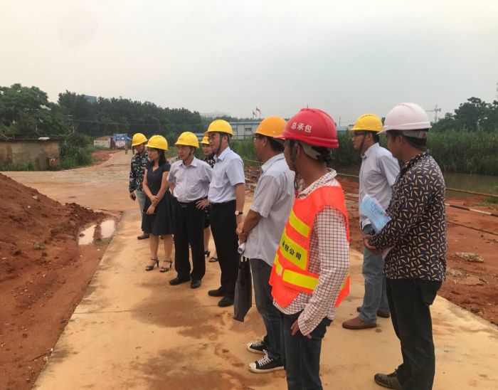 1303李克纯深刻项目现场视察施工情况.jpg