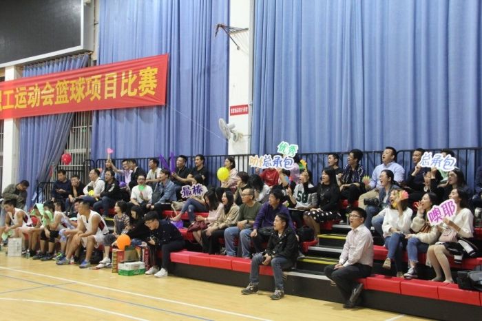 全方位提供服务支持的后援堡垒（王平顶山 摄）.jpg