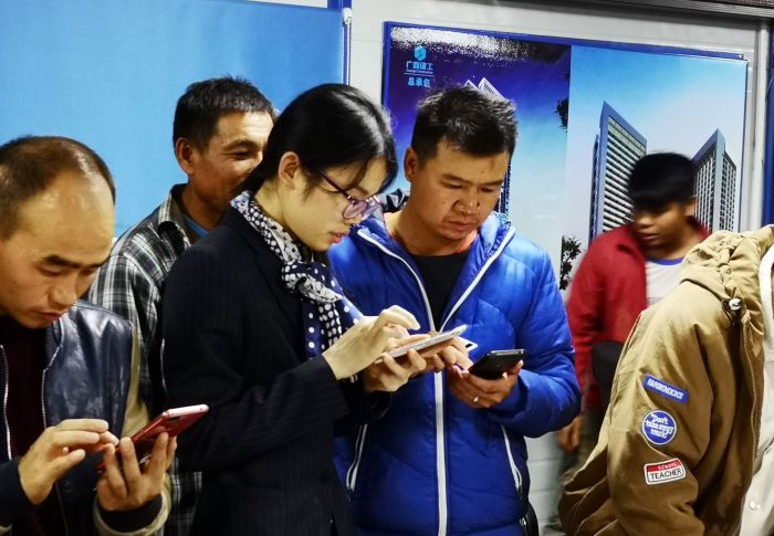 邕江上游项目办理现场。。。。。。。黎子宁 摄.jpg