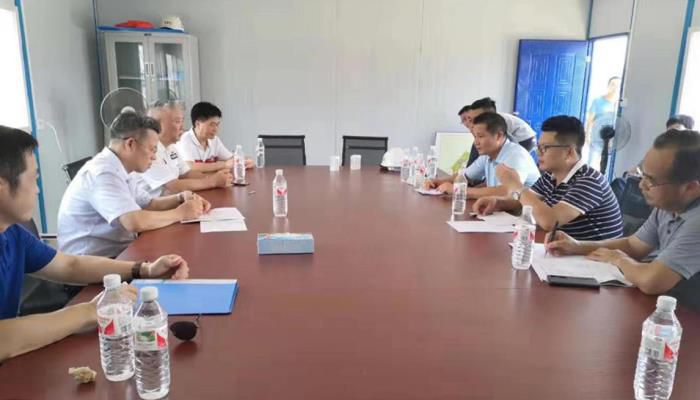 9调研会议。。。。。。 梁武益 摄700.jpg