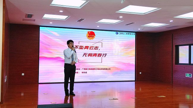 角逐现场。。。。。。。。郑诗宝 摄（建图）.jpg