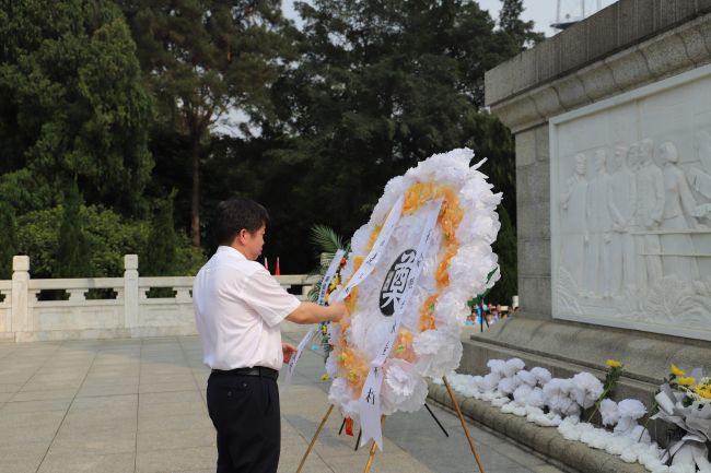 整顿挽联。。。。。杨钰 摄（建图）.jpg