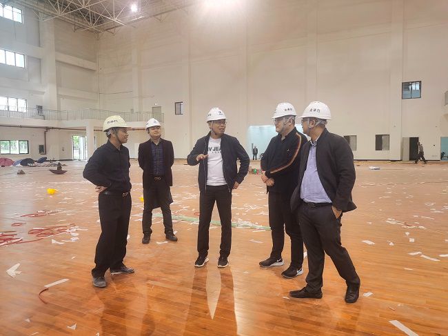 现场领导工作。。。。。。刘博群 摄（建图）.jpg