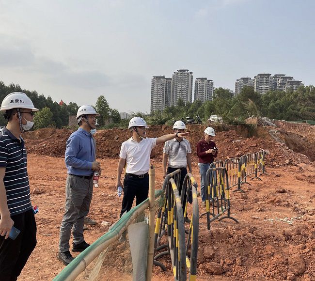 查抄现场。。。。。。。。梁荣程 摄（建图）.jpg