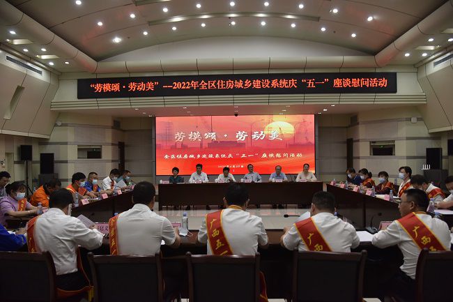 活动现场。。。。。。ńㄍ迹.jpg