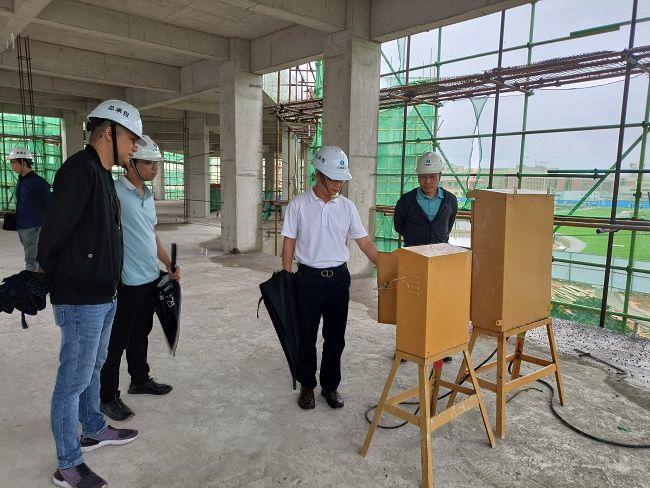 邓少新带队到广西工业职业技术学院项目查抄。。。。。龙兆开 摄（建图）.jpg