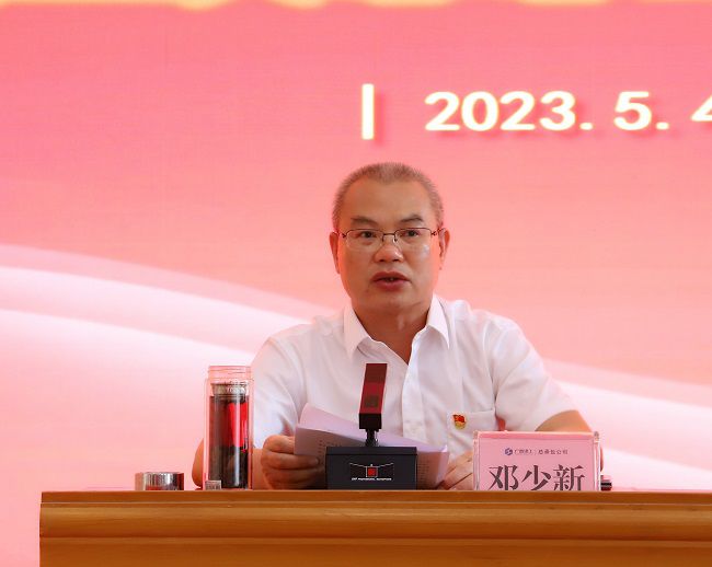 邓少新做带头讲话。。。。。杨钰 摄（建图）.jpg