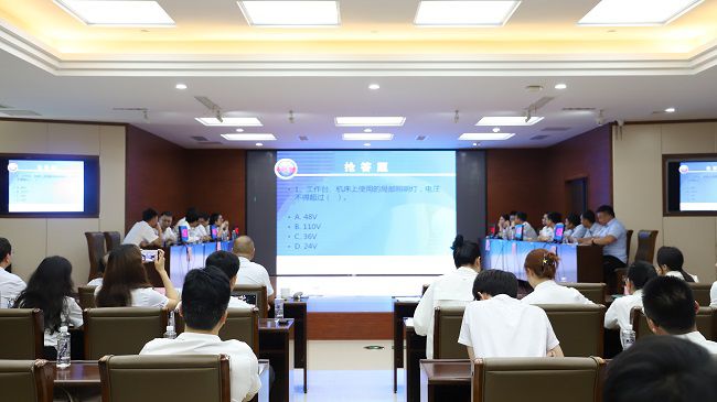 抢答环节。。。。。。。。杨钰 摄（建图）.jpg