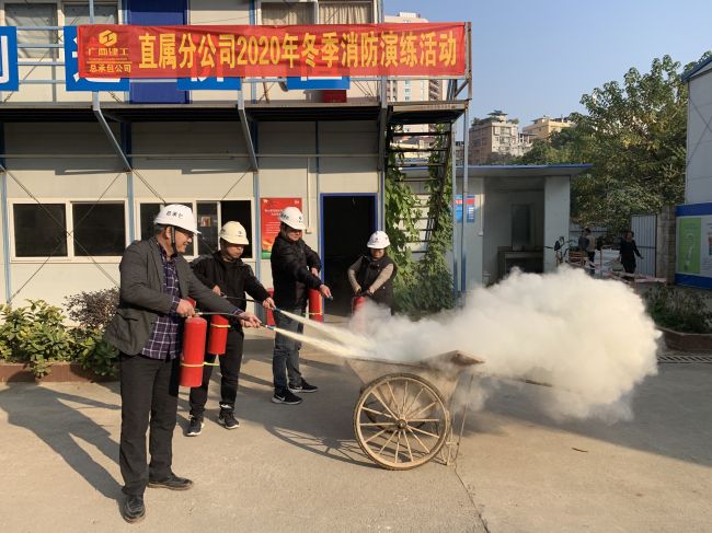 演练现场。。。。。。。唬唬；；；；；畦￡ 摄.jpg