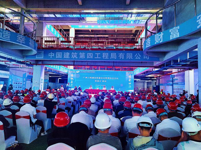 互换会现场。。。。。李文龙 摄（建图）.jpg
